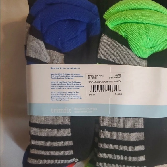 WOMEN'S Trimfit Crew Socks Shoe Size 4-10 Black Multi 6 Pair. NWT - Picture 2 of 4